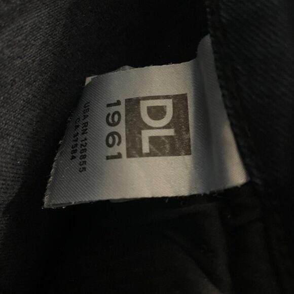 DL1961 Mara Instasculpt Straight Ankle in Rye Dark Wash Size 26 $208 MSRP - Picture 9 of 11